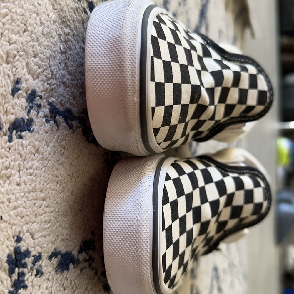 Vans - Picture 3 of 5